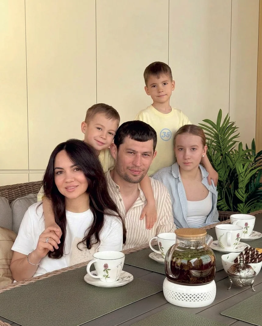 Ильфира Галимуллина с семьёй